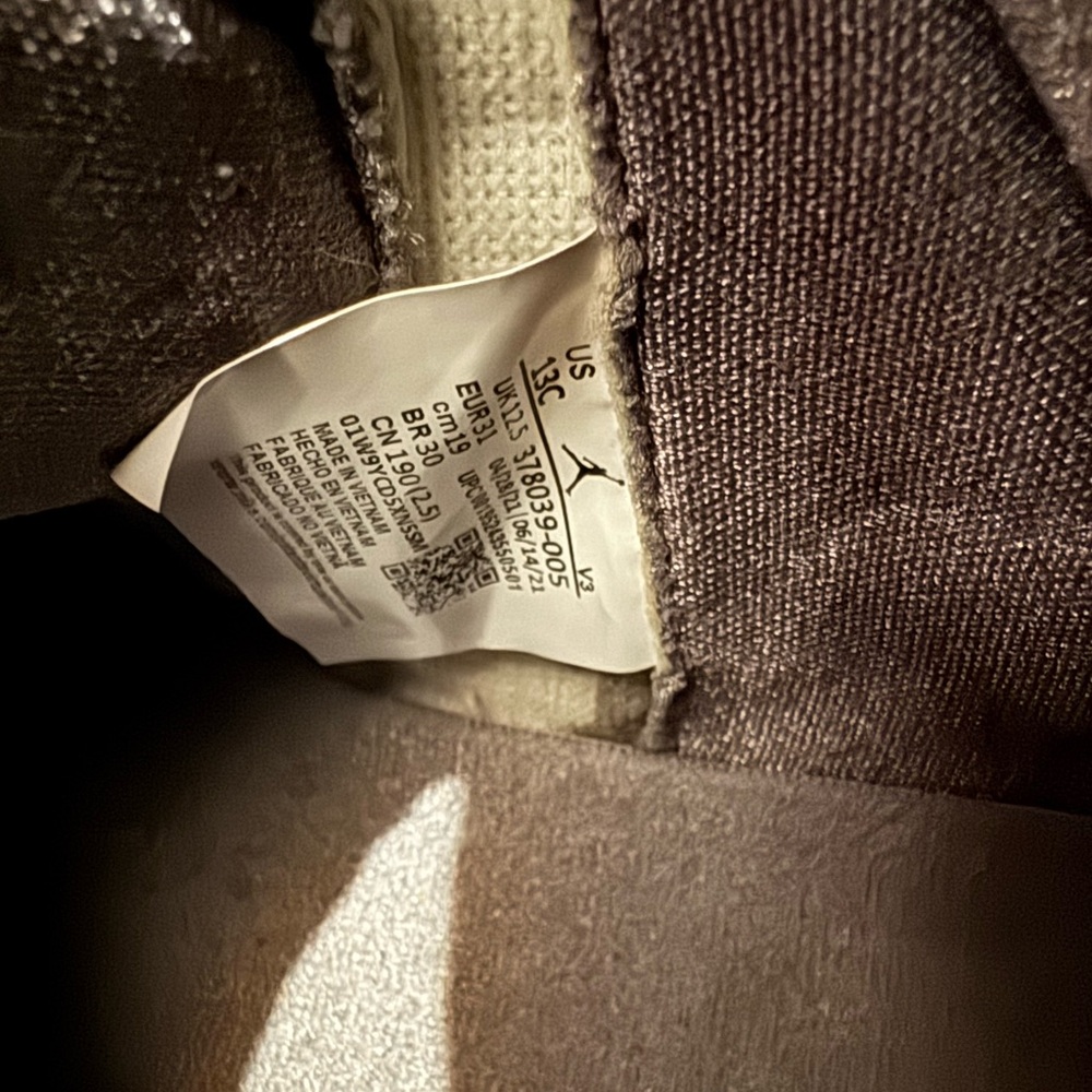Jordan 11 Cool Grey - Picture 4 of 4